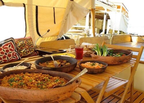 Nile Breeze Dining: A 2-Hour Luxury Private Motorboat & Lunch Cruise